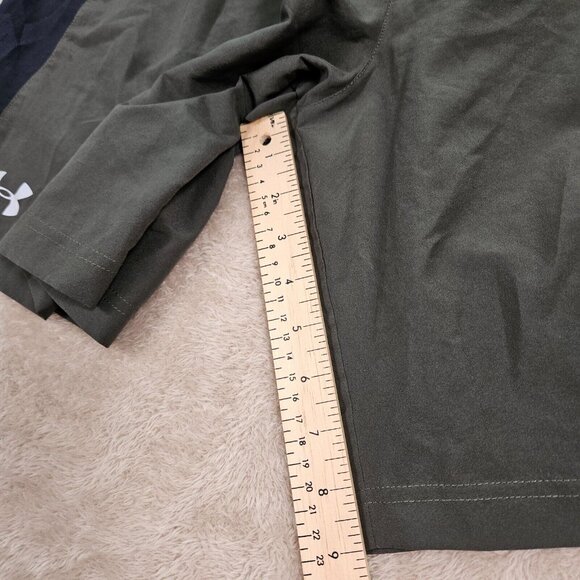 Under Armour heatgear Shorts Loose Fit Green Black Back Zipped Pocket Mens Sz XL - Picture 4 of 14
